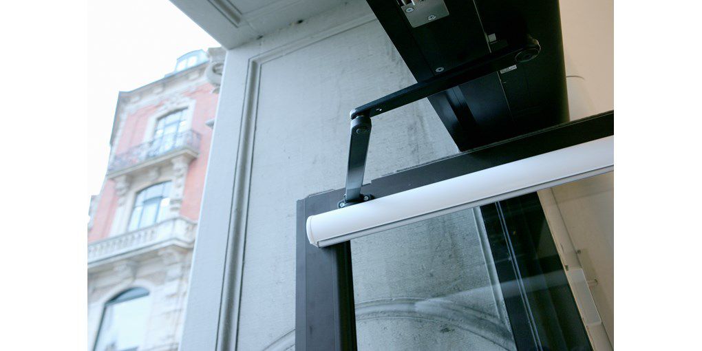 Image: 0e9a6-besam-sw1000b-balance-door-system-detail.jpg