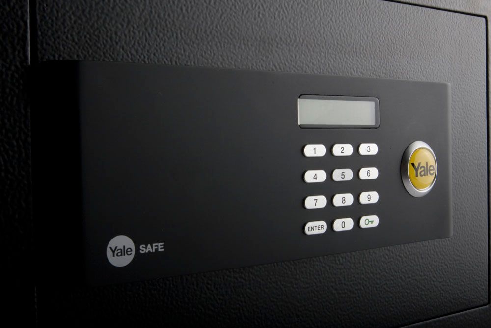 Image: 1d7e8-ysb250eb1-digital-safe-box-03.jpg