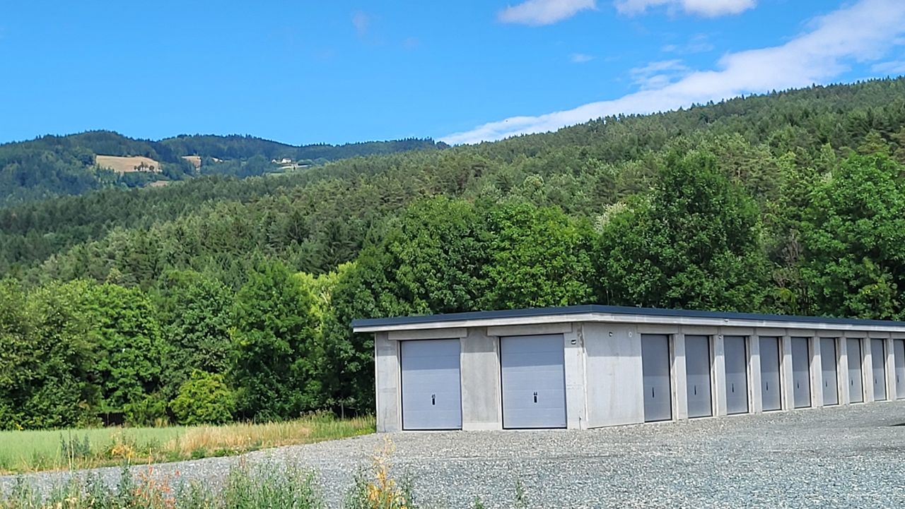 Moderní řešení pro parkoviště a skladování od společnosti Normstahl