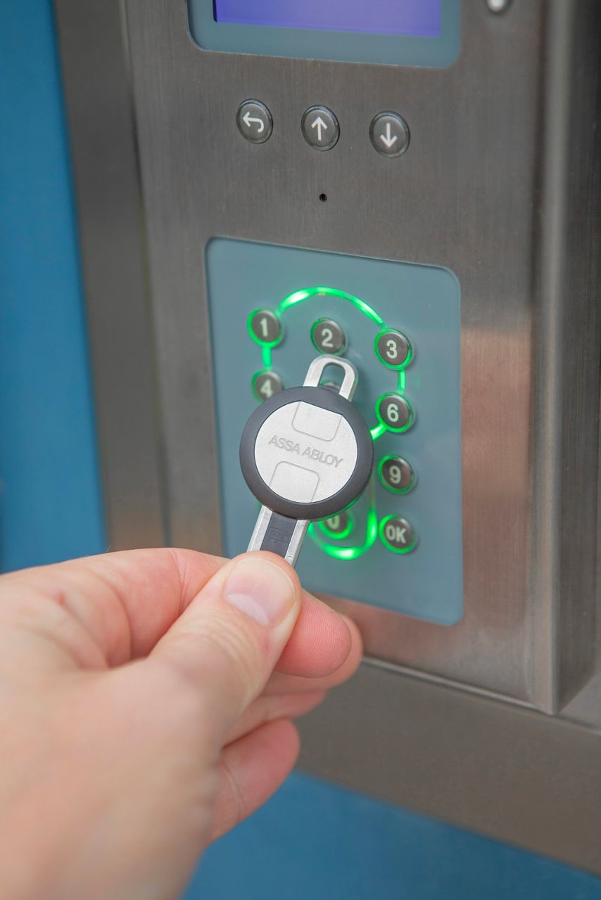 ecliqnyckel öppnar aptus passersystem