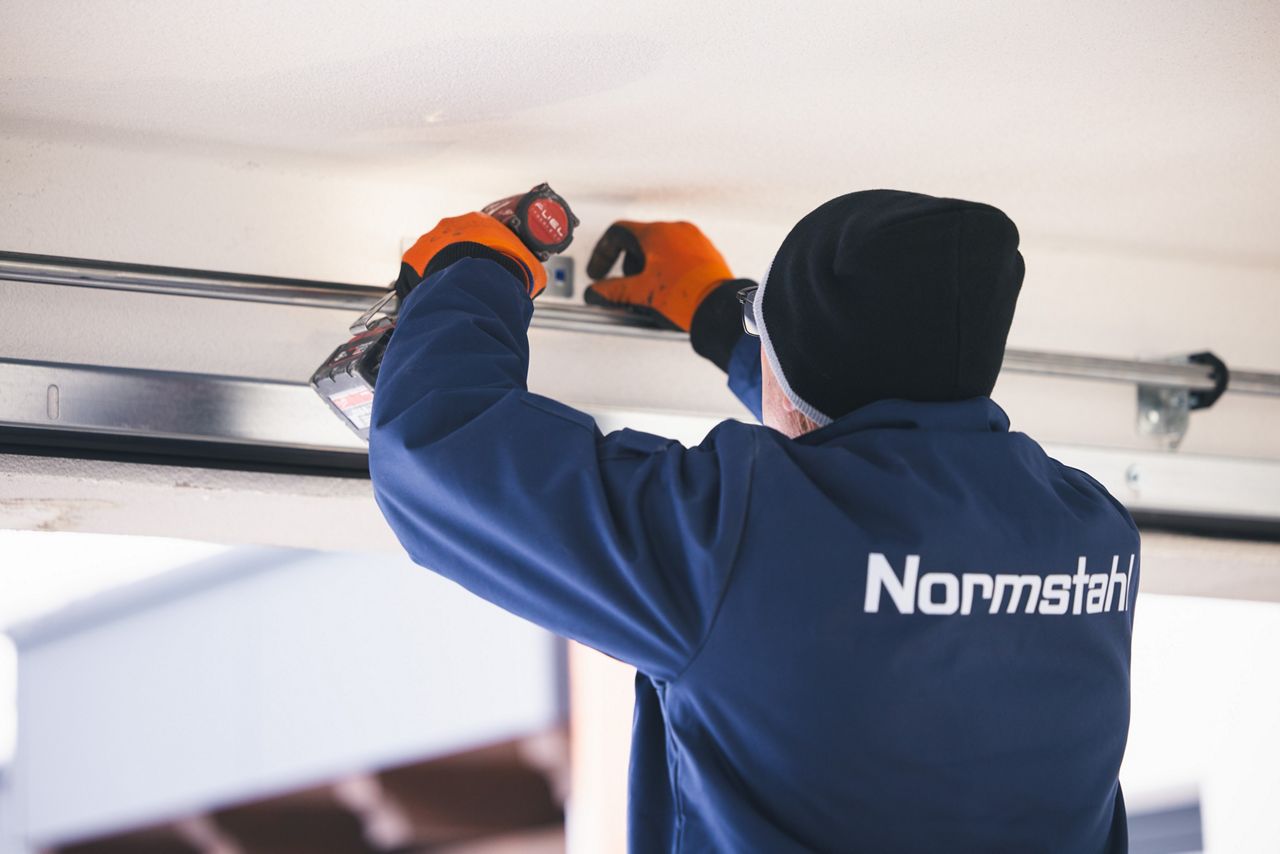 Ersetzen und Einbau eines Garagentors