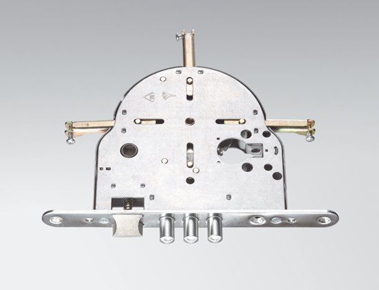 Image: 28a5c-235-13mm-bs65multipointlock-jpg-p0x0-q85-m1020x420-framenumber-1.jpg