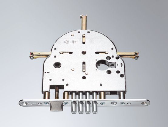 Image: 7a045-265-10mm-bs85multipointlock-jpg-p0x0-q85-m1020x420-framenumber-1.jpg