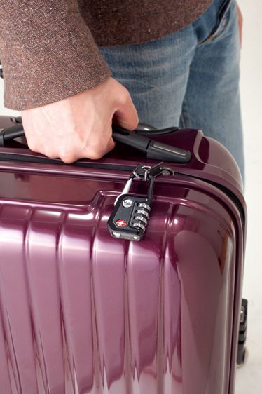 Image: 8ed6b-yale-ytp5312231-tsa-combination-travel-lock-pic-04.jpg