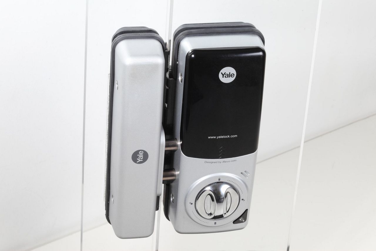 Image: 9017d-glassddlback.jpg