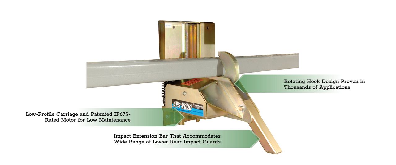 The Kelley APS2000® Vehicle Restraint with green callout boxes highlighting key features.