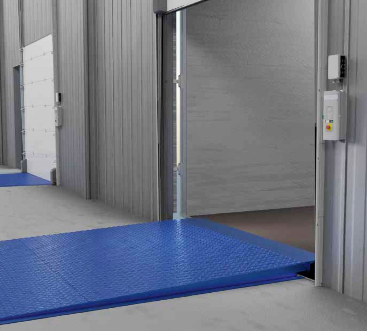 Image: ASSA ABLOY DL6210S Swingdock docked to a trailer