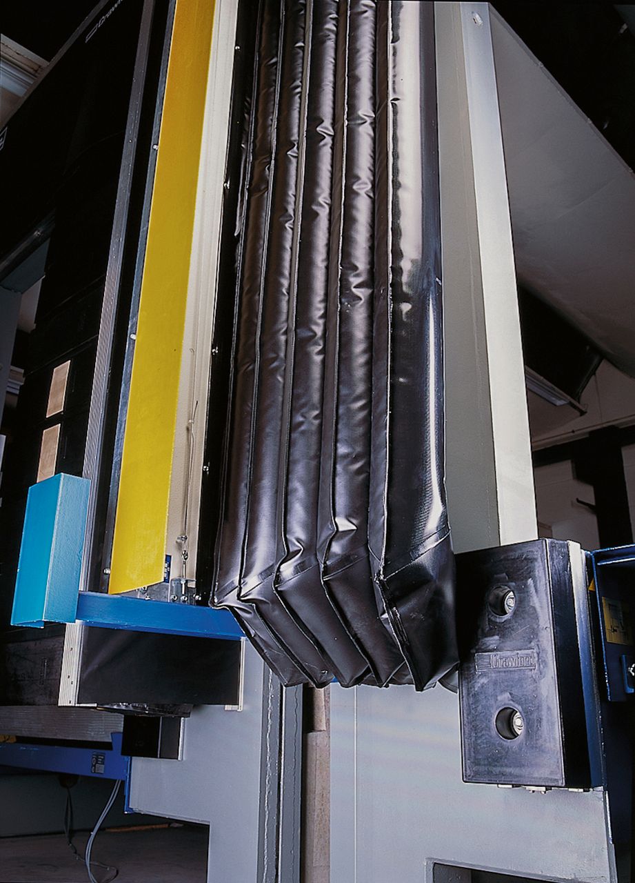 Image: ASSA ABLOY (formerly Crawford) inflatable dock shelters