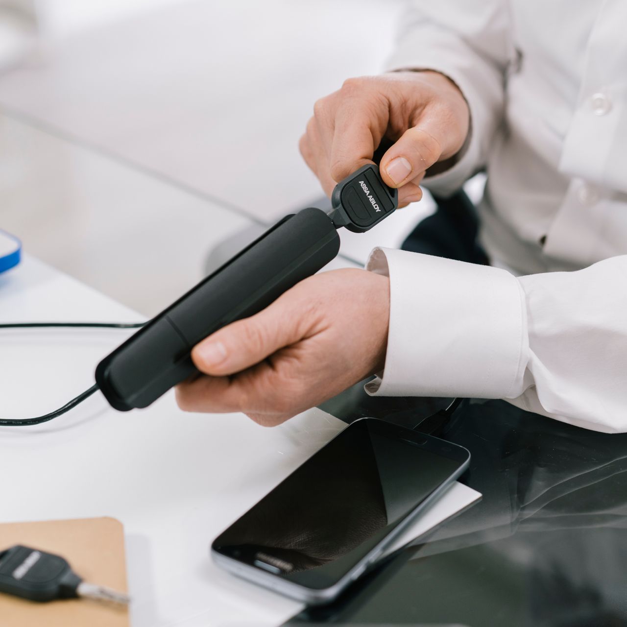 Image: programator ASSA ABLOY PULSE