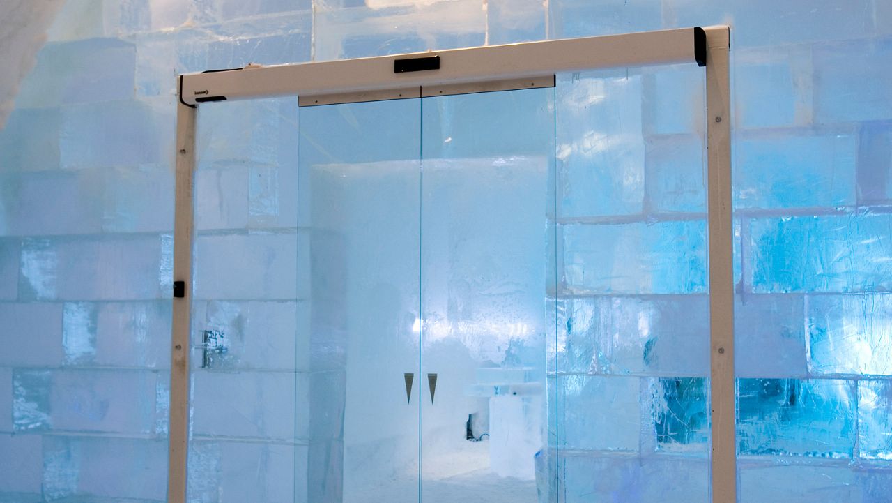 Automatic door entry into a room made of ice