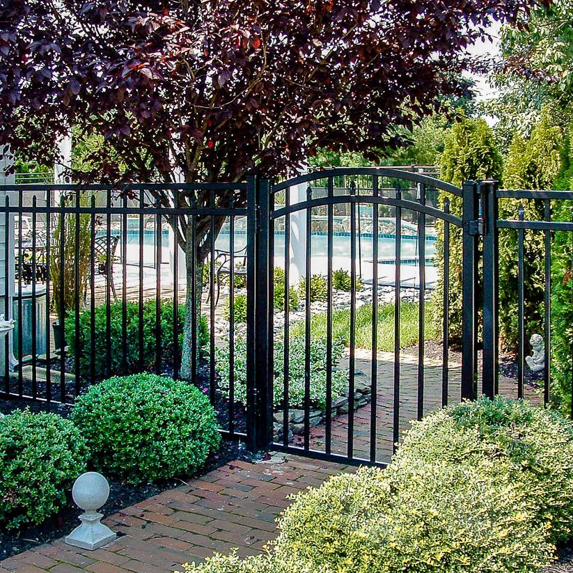 Jerith Aero aluminum fence in style #200
