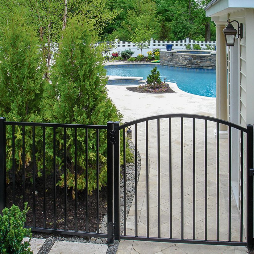 Jerith Aero aluminum fence in style #000