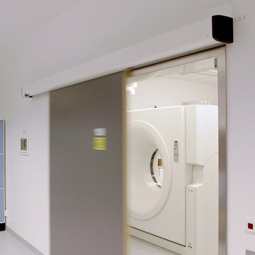 ASSA ABLOY:s hermetiska skjutdörrssystem i ett diagnostiskt centrum