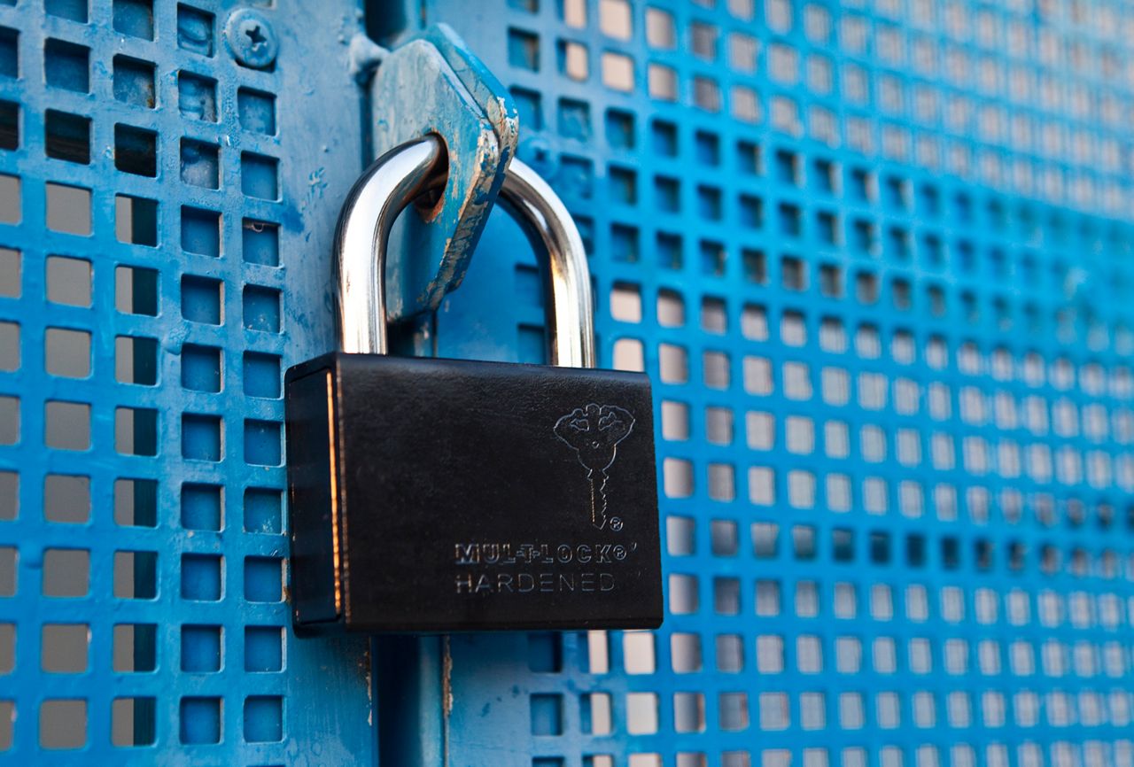 thumbnail image 2 of Mul-T-Lock Style Mighty Lock Giant Padlock #16 - 5/8" Removable Shackle 2 of 6