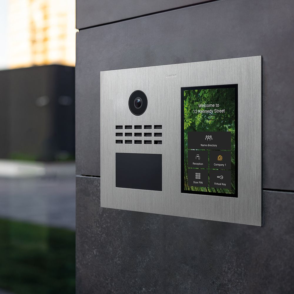DoorBird D31TDH ofis duvarında interkom olarak