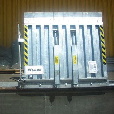Platforma przeładunkowa ASSA ABLOY DL6010SM Minidock z krawędzią wychylną
