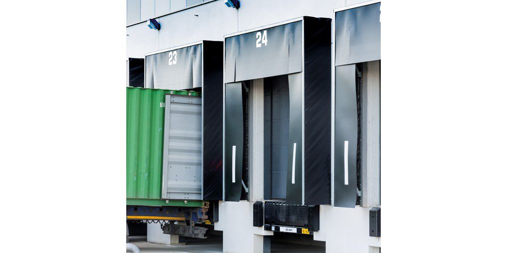 ASSA ABLOY mechanical-curtain dock shelters