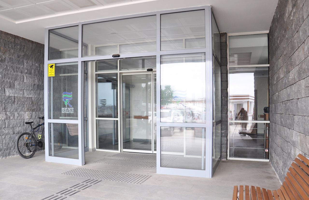 Record Standard Sliding Door