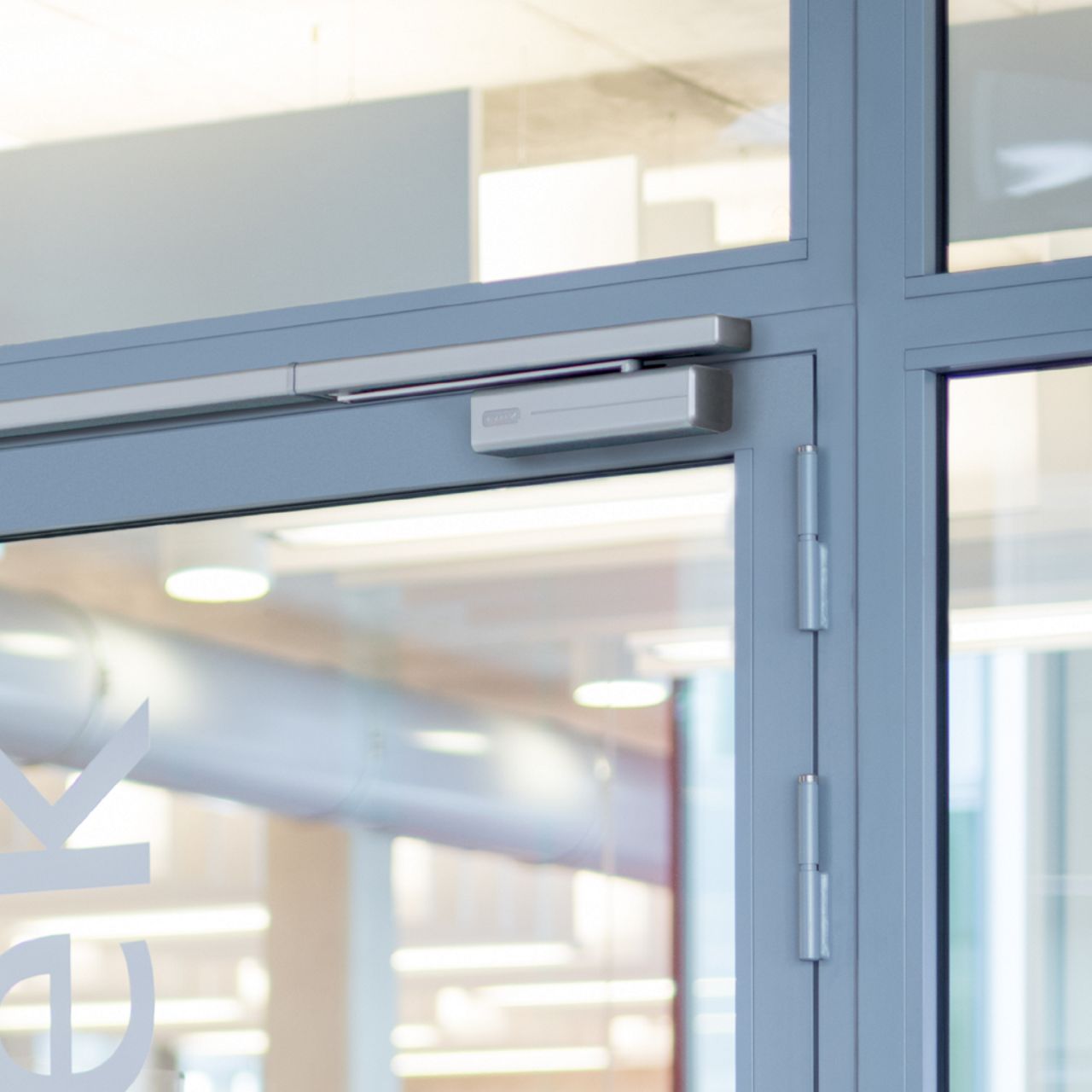 En ASSA ABLOY dørlukker