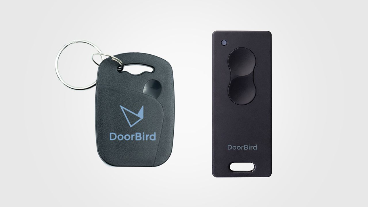 Doorbird-ovipuhelimen lukija ja kulkutunniste
