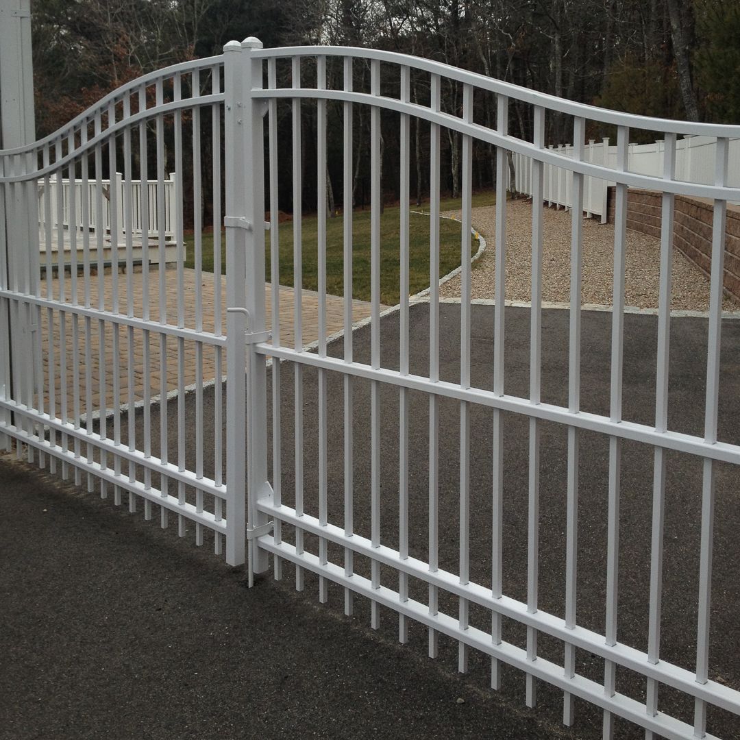 Estate double swing gate in majestic style