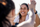 Femme ayant contacter le service client pour avoir ses codes Webshop