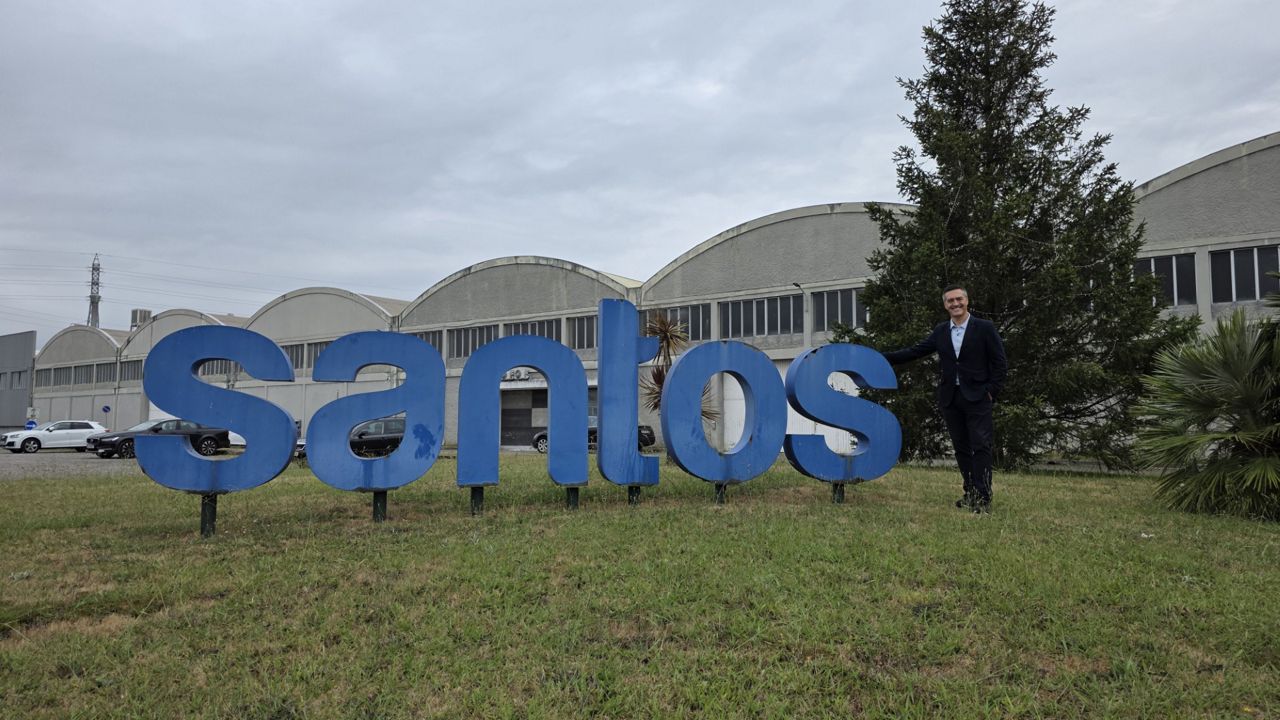 Santos Logo Sign 
