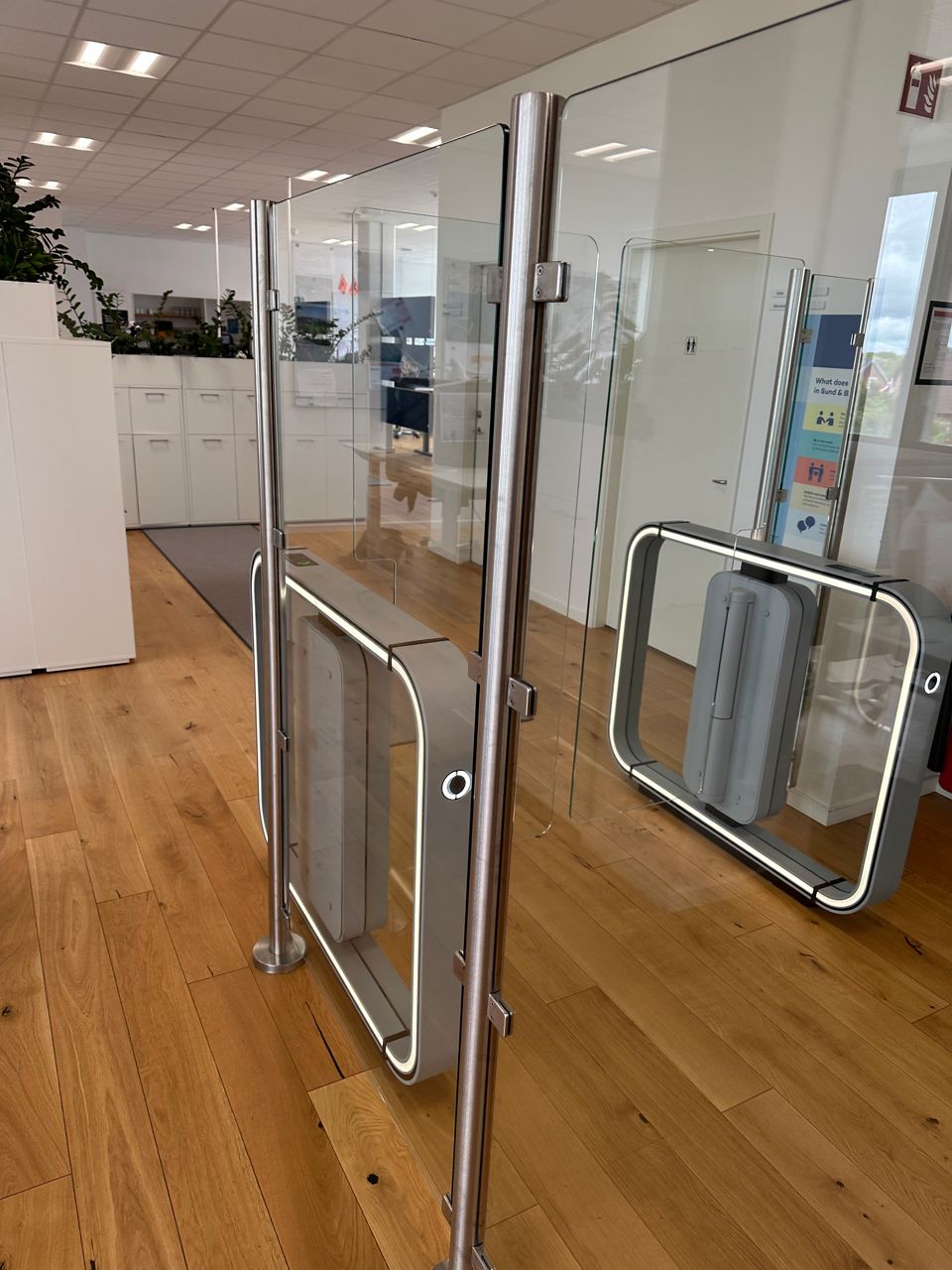 Image: Szybka bramka kontroli dostępu ASSA ABLOY Expression 