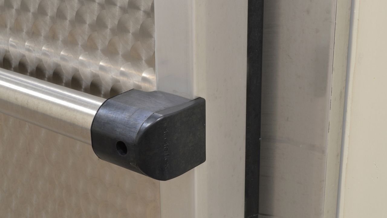 Image: The ASSA ABLOY CI Polaris Chiller is an industrial sliding door designed for use in refrigerated environments.