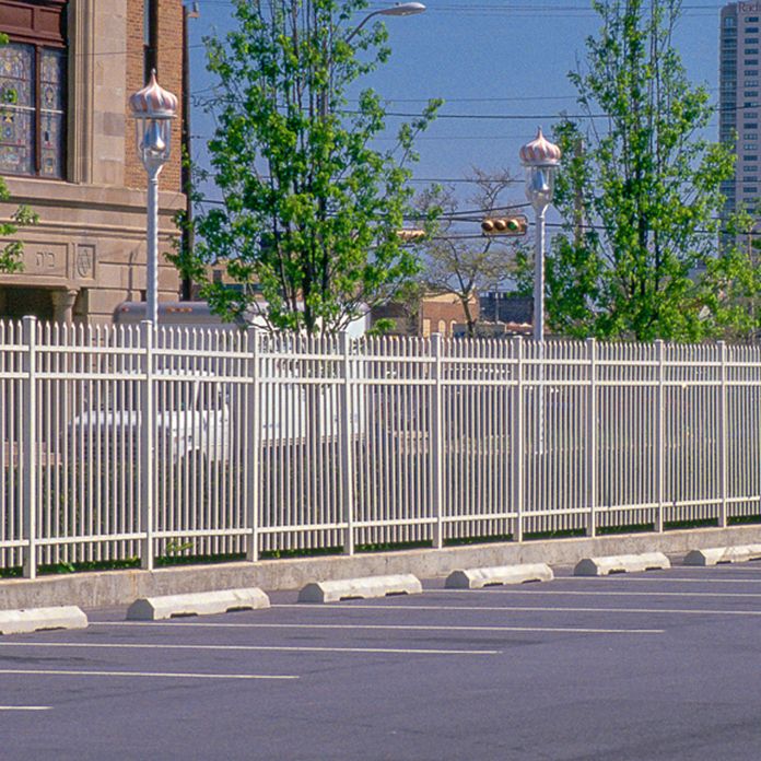 Jerith Industrial aluminum fence in style #101