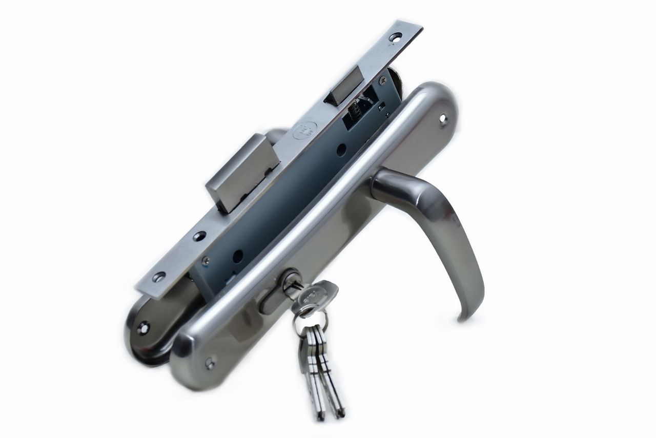 Image: Yale cylinder lockset 85mm