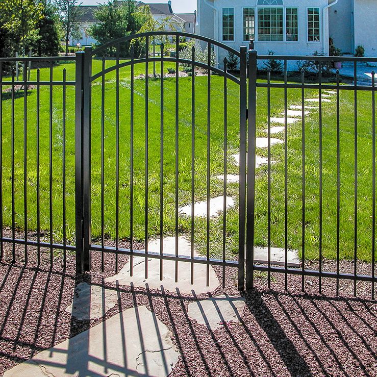 Jerith Legacy aluminum fence in style #200