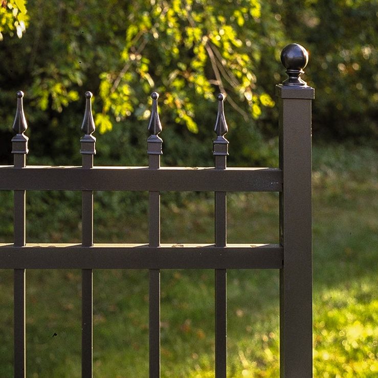 Jerith Legacy aluminum fence in style #111