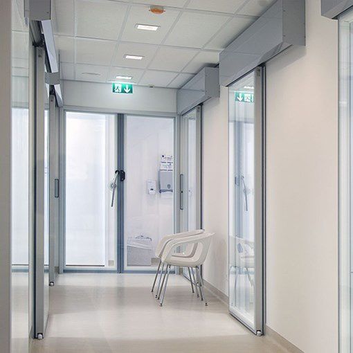 hermetische_schuifdeuren_volledig_glas