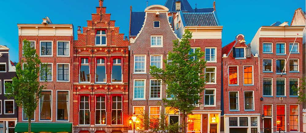 Gevels van oude Nederlandse huizen