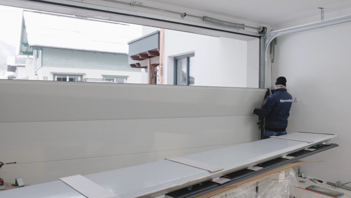 installation of a new Normstahl garage door