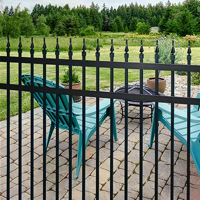 Jerith Premier aluminum fence in style #111