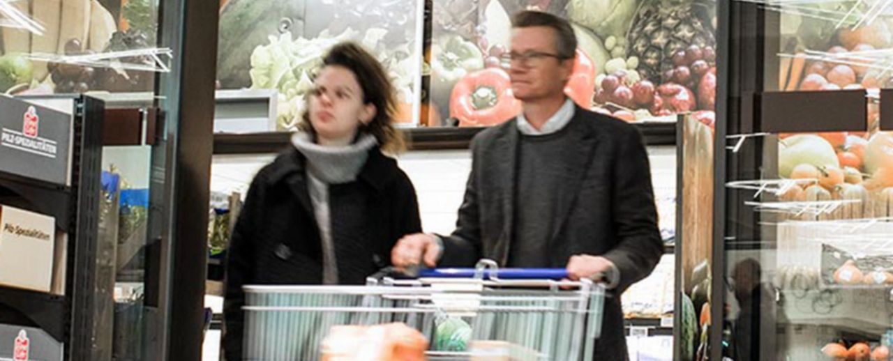 Access and security solutions for retail