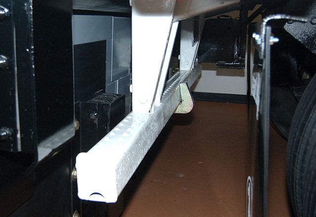 Image: The SLP3000 Recessed Vehicle Restraint close up.