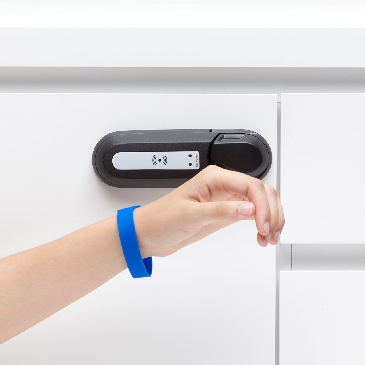 SMARTair cabinet lock with bracelet presented