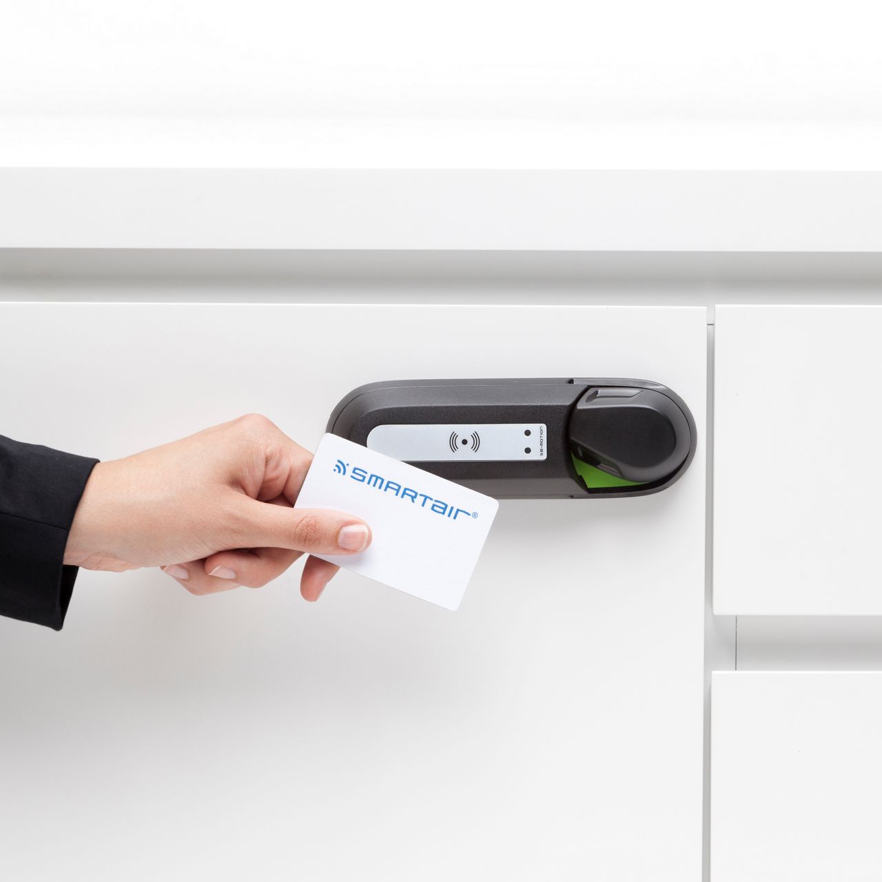 Image: SMARTair cabinet lock with card presented