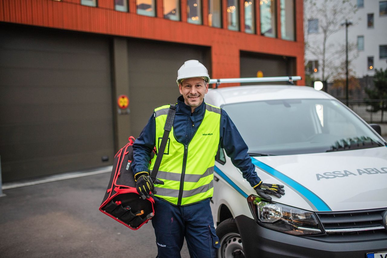 Automatic and Industrial Door Repair Services | ASSA ABLOY