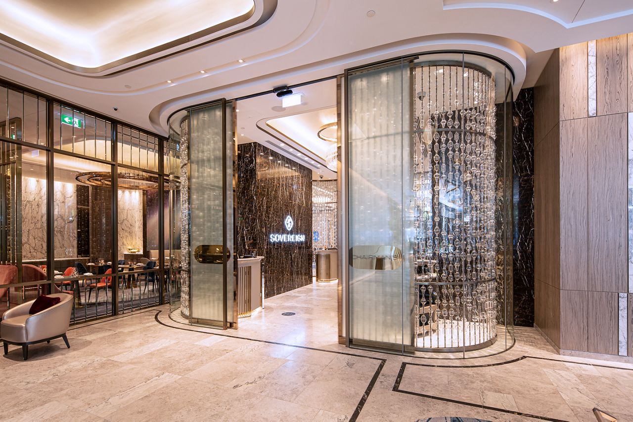 Record Curved Sliding Door