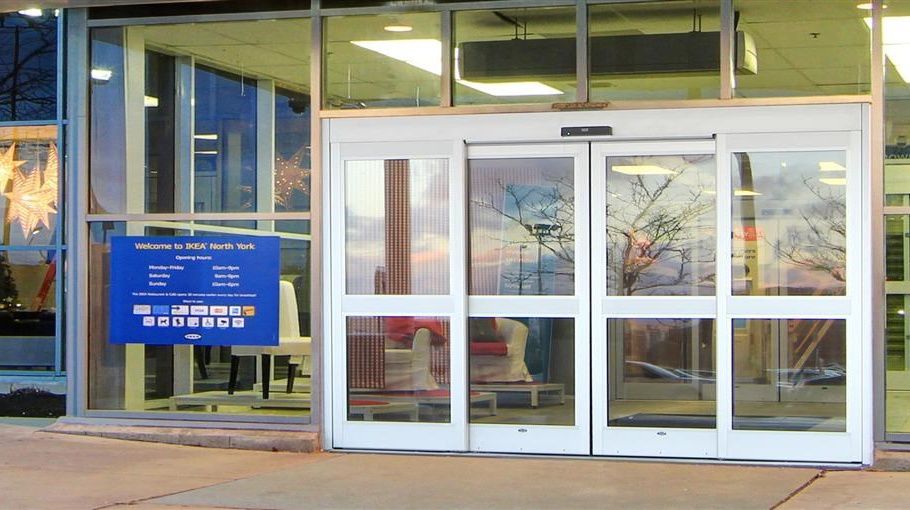 Besam sliding door at IKEA-store entrance