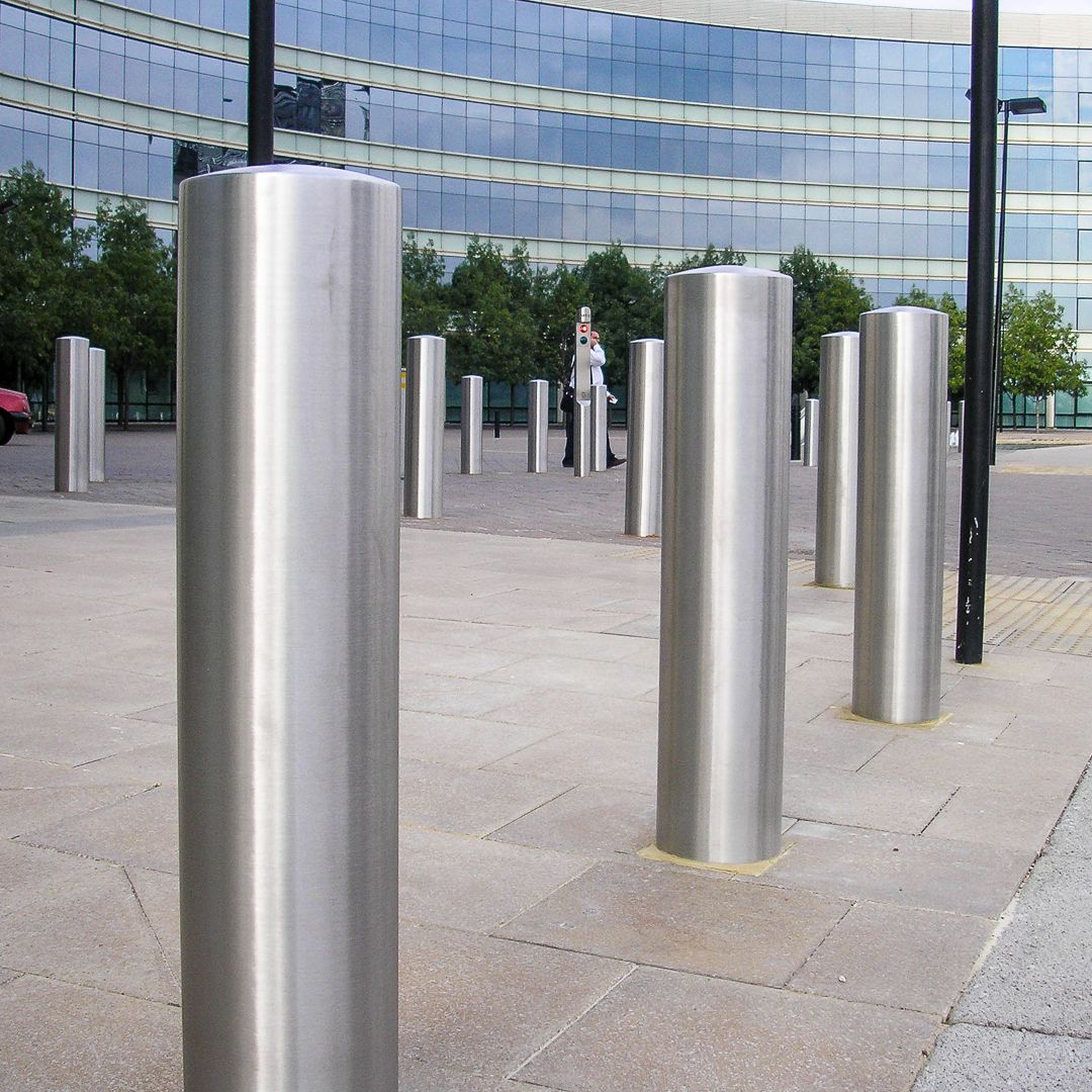 Ultra shallow mount bollards stainless steel
