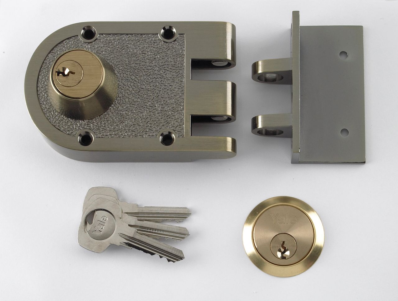 Image: yale rim deadlock v198 key on both sides