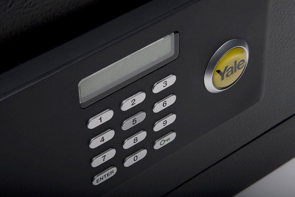 Image: a921b-yale-security-safe-pic2.jpg