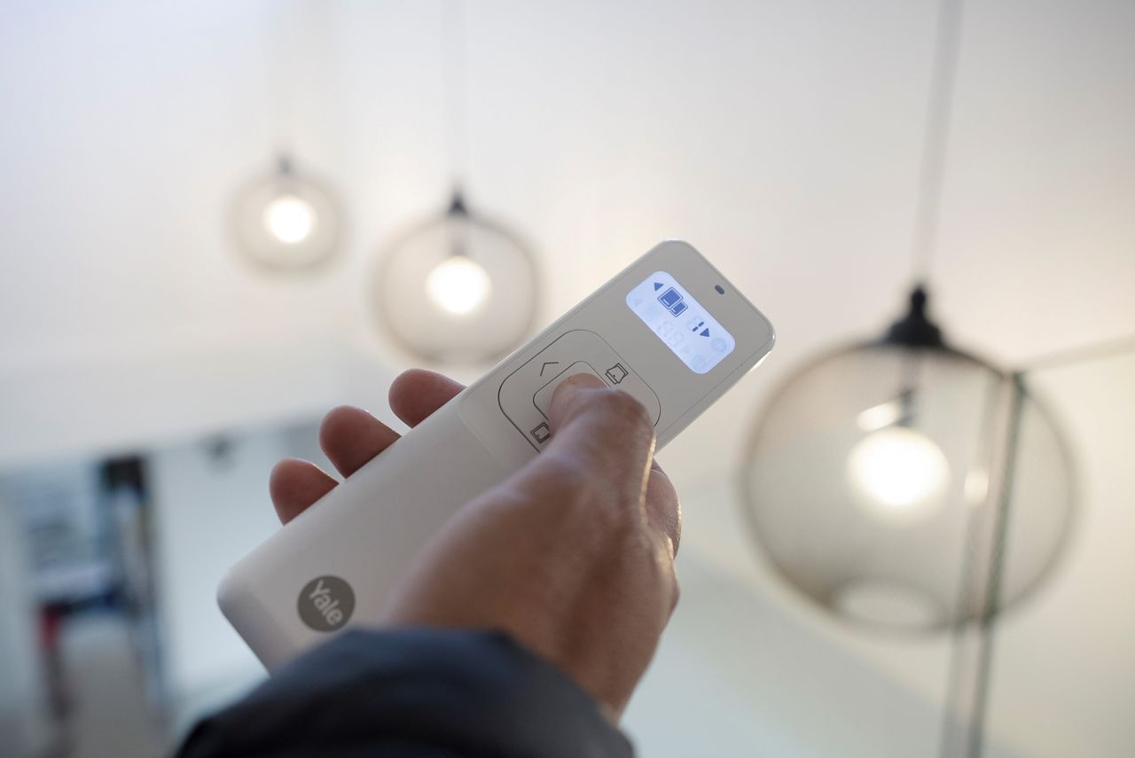 Aeron Remote