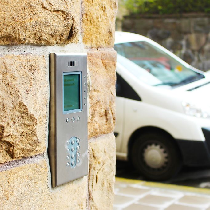 Aptus och Bostadsrättsföreningen Inedal 8 på Kungsholmen.