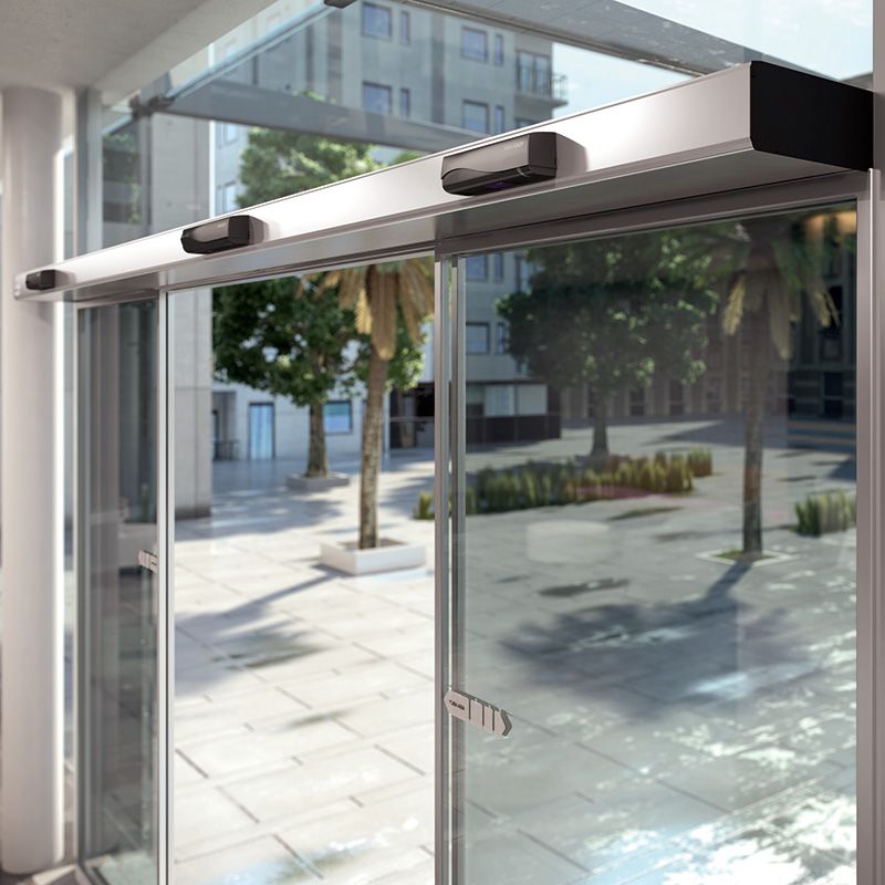 Image: ASSA ABLOY 必盛 SL500 平滑门机组用于玻璃移门的开关。